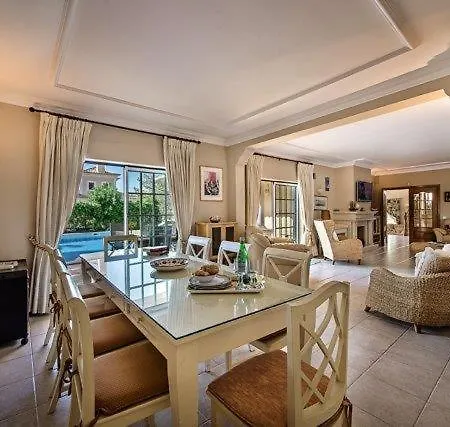 Sleeps 10 Pool Air Con T480113 Vale do Lobo