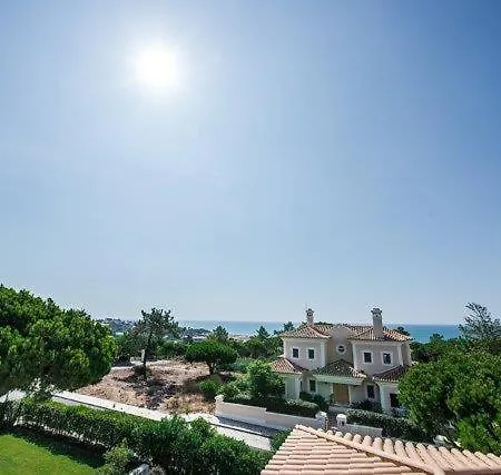 Sleeps 10 Pool Air Con T480113