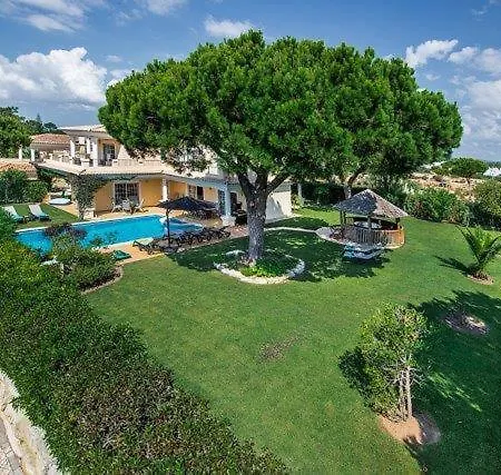 Sleeps 10 Pool Air Con T480113 * Vale do Lobo